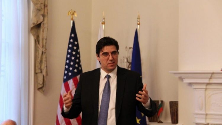 Ambassador Tihomir Stoytchev addressed members of the Harvard Club of DC at the Bulgarian Embassy in Washington, DC