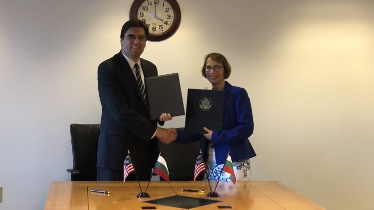 Protocol extending the agreement between the government of the Republic of Bulgaria and the government of the United States of America for scientific and technological cooperation