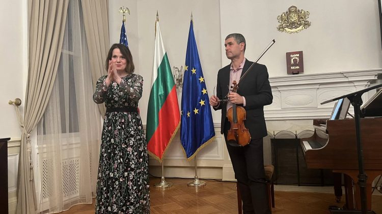 Представяне на фестивала за камерна музика “Неотъпкана пътека”